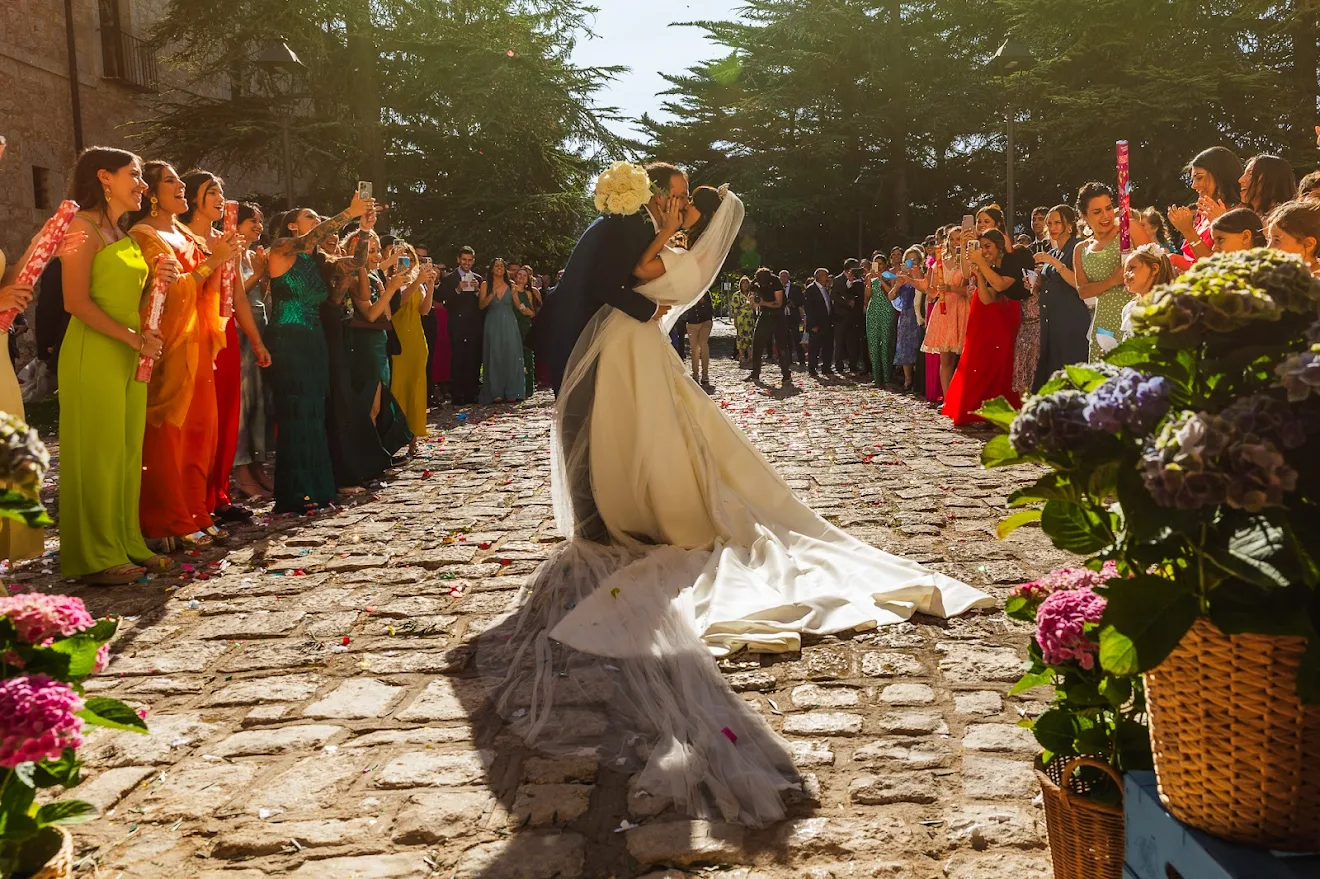 Boda en Monasterio de Valbuena fotografiada por Radiga Studios