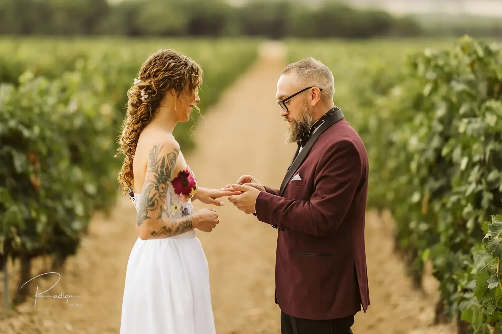 Ring exchange in the middle of a vineyard row
